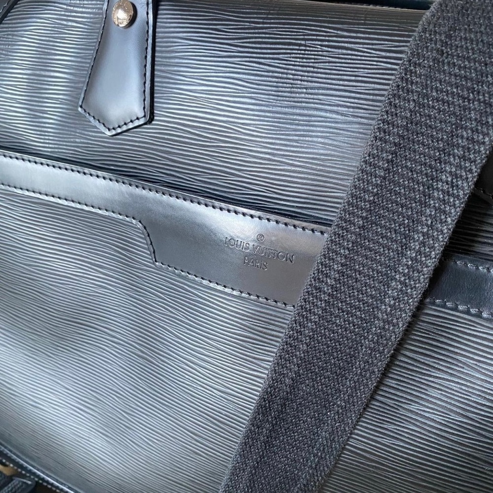 LOUIS VUITTON Bourget 50 Black Duffle Epi leather 50 travel bag! - Picture 4 of 11